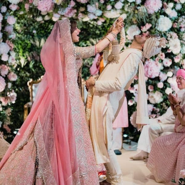 43 साल की उम्र में रचाई है कनिका कपूर ने दूसरी शादी