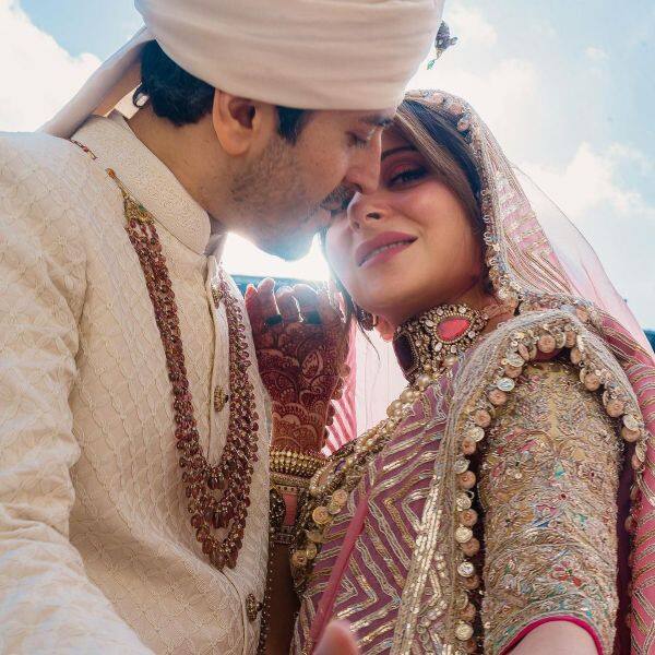 कनिका कपूर ने अपनी शादी को कहा, 'परियों की कहानी'