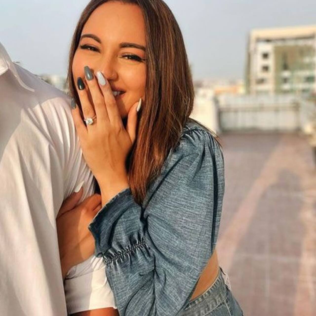 Sonakshi Sinha Engaged Actress Flaunts A Big Rock On Her Finger As She Poses With A Mystery Man