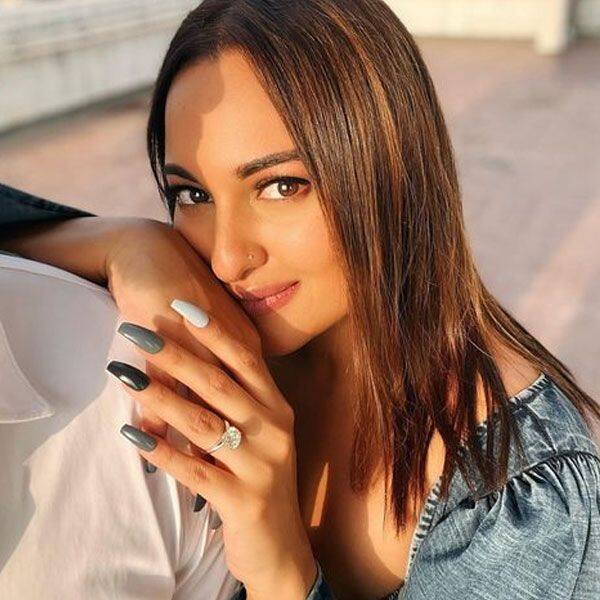 Sonakshi Sinha Engaged Actress Flaunts A Big Rock On Her Finger As She Poses With A Mystery Man