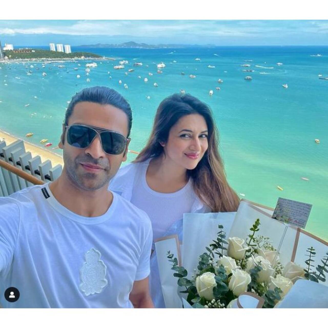 सोशल मीडिया पर वायरल हो रही हैं दिव्यांका त्रिपाठी (Divyanka Tripathi) और विवेक दहिया (Vivek Dahiya) की तस्वीरें