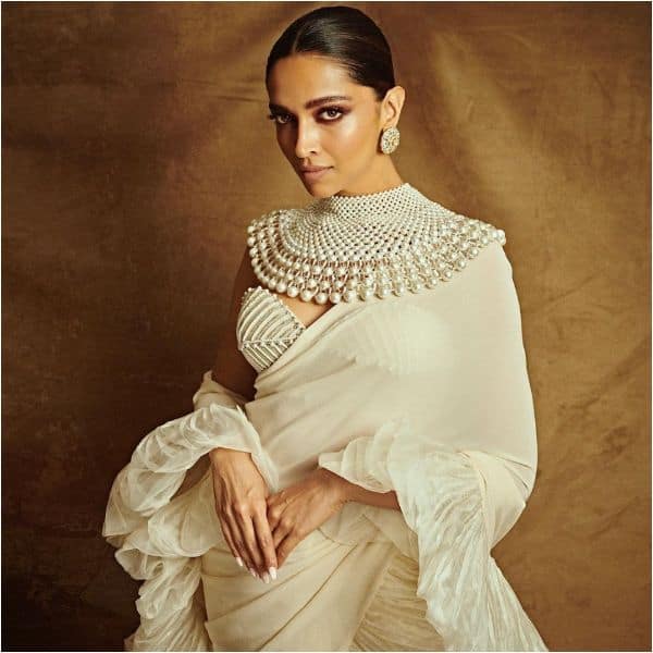 Deepika Padukone suggested to do breast implant at the age of 18 years old