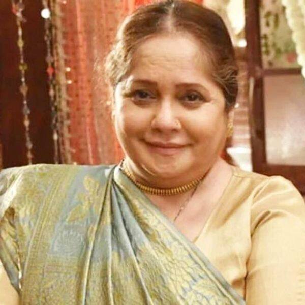 Madhavi Gogate as Anupamaa’s mother