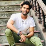 Khatron Ke Khiladi 12: Mohit Malik gets mobbed by screaming female fans in Cape Town; his reaction will bowl you over [Exclusive]