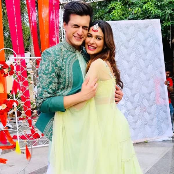 Mohsin Khan and Aneri Vajani’s chemistry in the music video wins hearts
