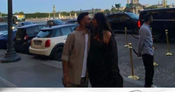 Sonam Kapoor-Anand Ahuja, Deepika Padukone-Ranveer Singh and extra celebrity {couples} stuck kissing in public [View Pics]