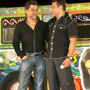 Salman Khan ने बताया कब करेंगे No Entry 2 की शूटिंग, डायरेक्टर Anees Bazmee से हुई लंबी चर्चा