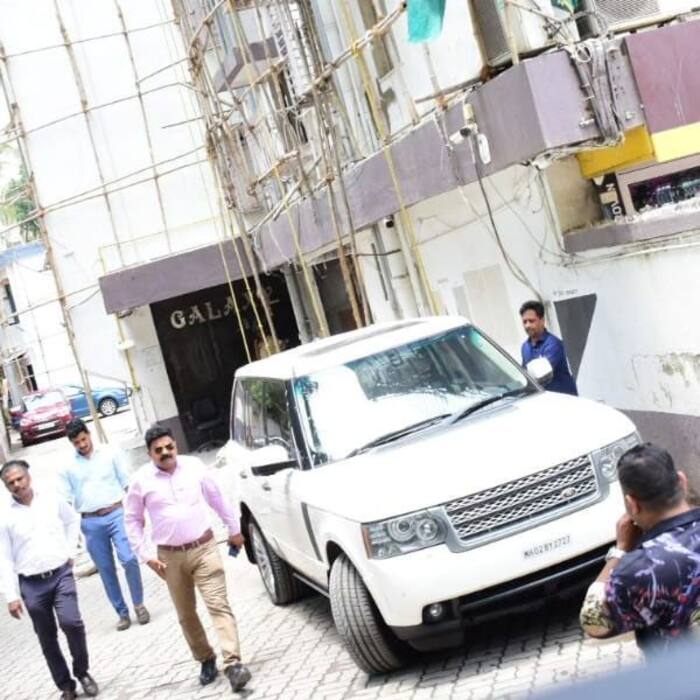 Pictures and videos outside Galaxy apartment is going viral