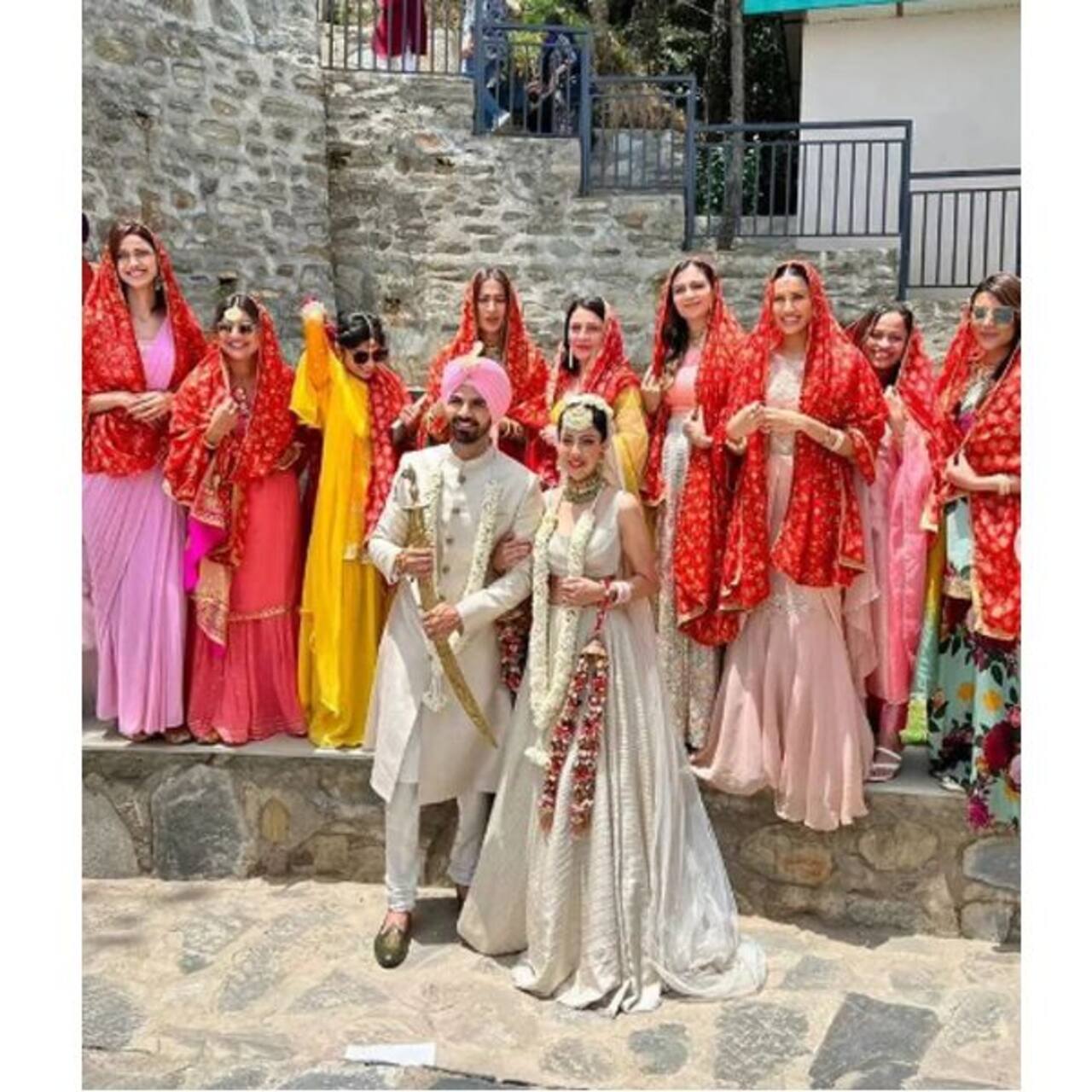 10 साल से एक दूसरे को डेट कर रहे हैं करण वी ग्रोवर (Karan V Grover) और पॉपी जब्बल (Poppy Jabbal)