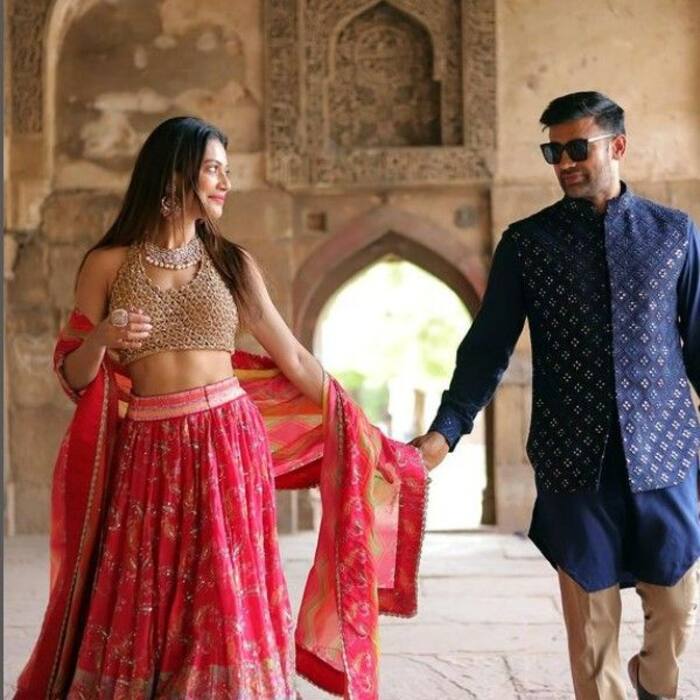 एक-दूजे की आंखो में खोए संग्राम और पायल (Payal Rohatgi)