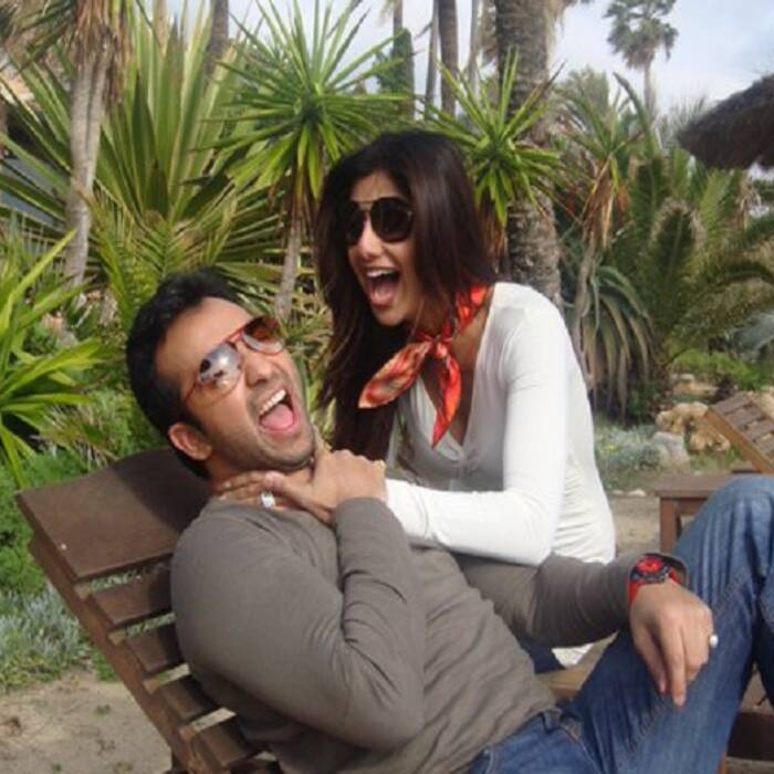 Only Raj Raj kundra is back on social media all thanks to his wifey shilpa shetty