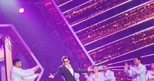 Shah Rukh Khan se produit sur scène après un long moment ;  les fans de la superstar célèbrent son retour