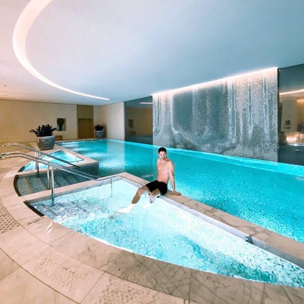 BTS V's lodging in Paris included a luxurious spa