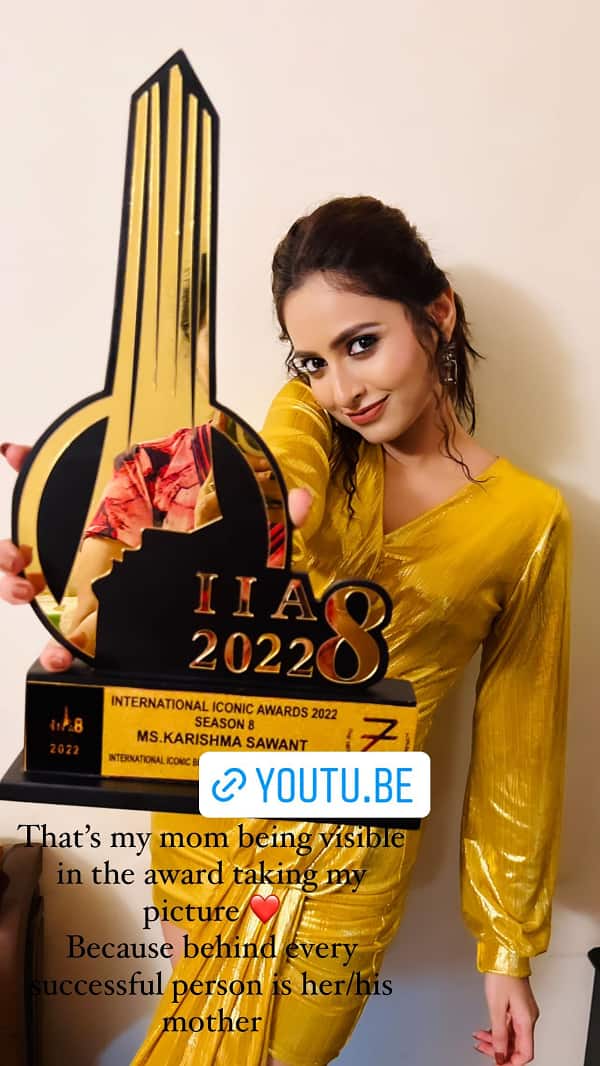 Netizenler TROLL Aarohi, diğer adıyla Karishma Sawant, IIA 2022 ödüllerinde En İyi Behen ödülünü alırken