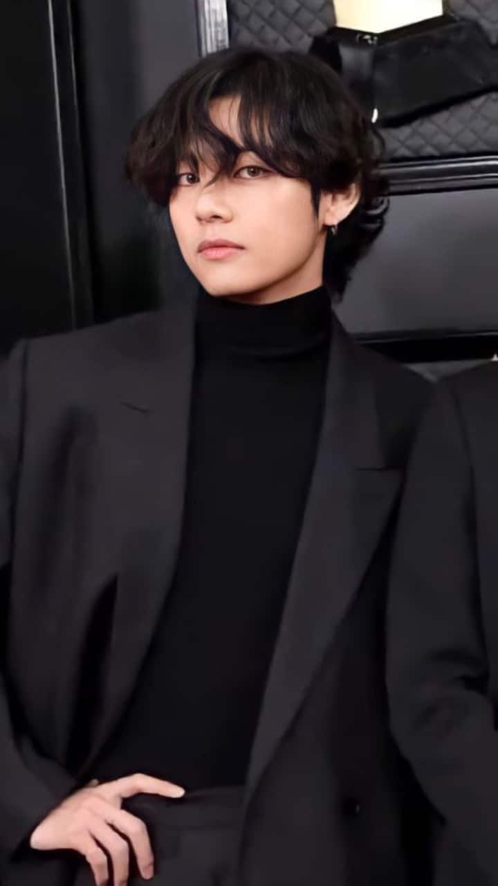 Taehyung Walking in Black Suit | TikTok