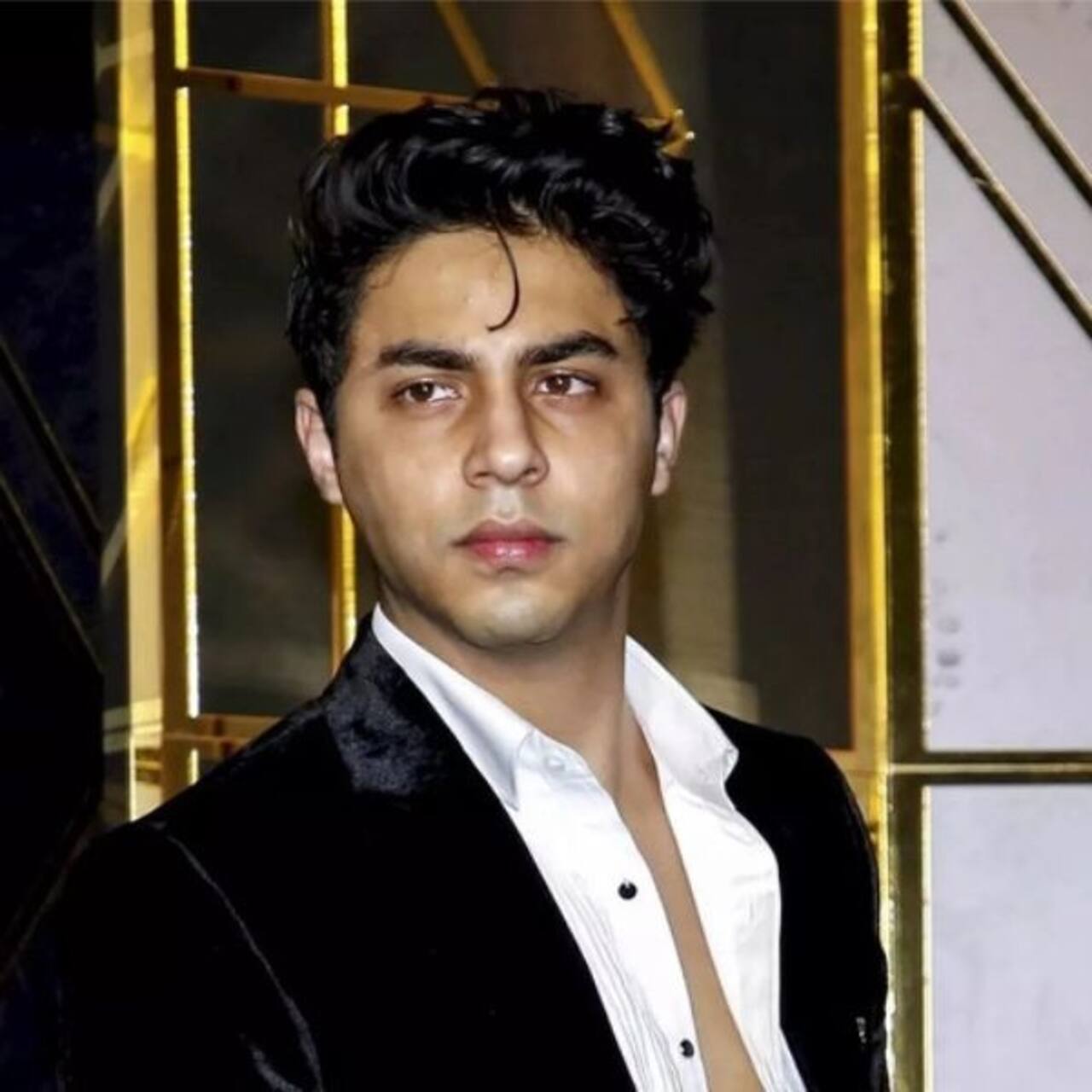 Aryan Khan spotted partying in a club after getting relief from NCB in ...