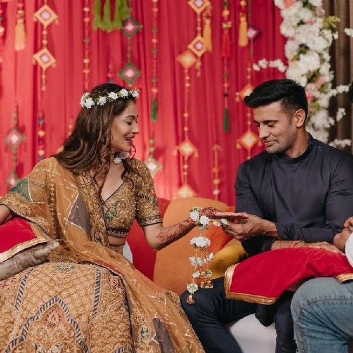 संग्राम सिंह (Sangram Singh) ने भी लगवाई मेहंदी