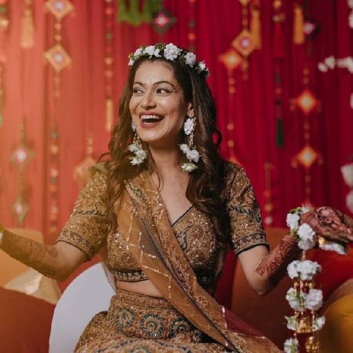 पायल रोहतगी (Payal Rohatgi) के चेहरे पर दिखी खुशी