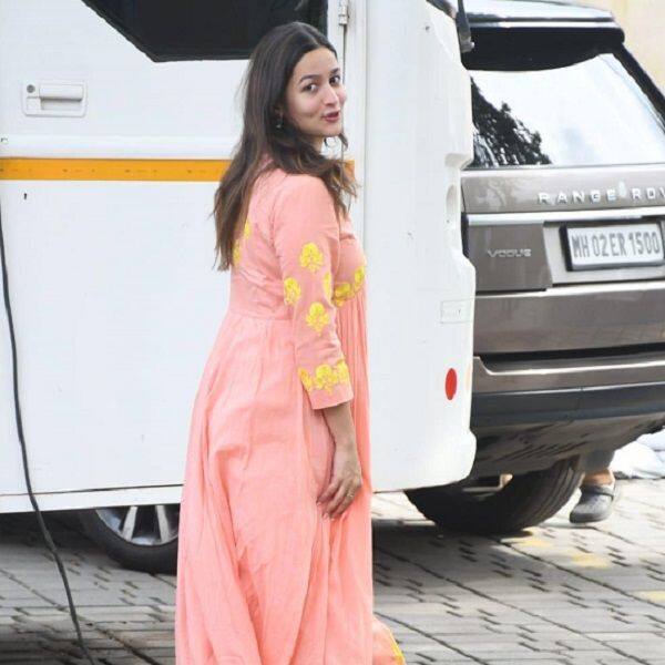 Alia Bhatt looks extremely cute and adorable
