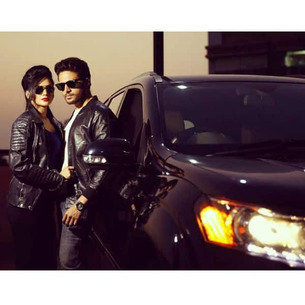 Gaurav Khanna poses with his wifey