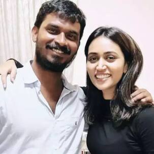 Panchayat 2 स्टार सानविका ने अशोक पाठक के कंधे पर हाथ रखकर मारा पोज, यूजर्स बोले, 'देख रहा है न बिनोद'