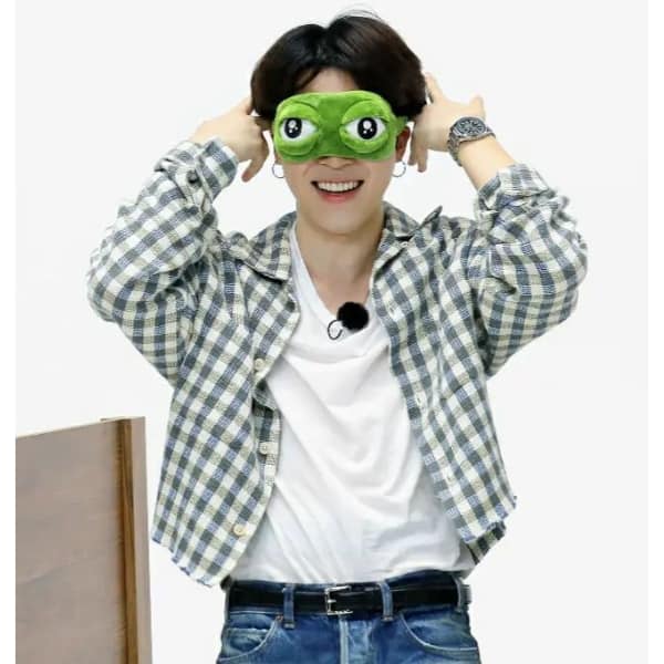 Run BTS behind: Jimin aka the pepe frog Jimin  