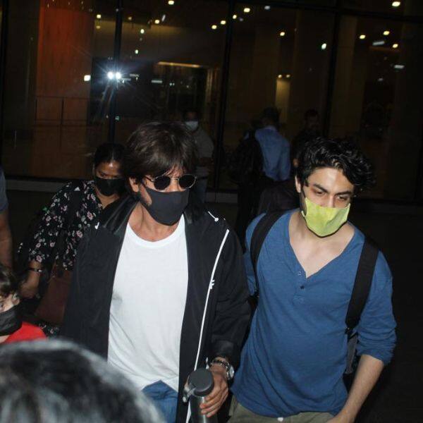 Shah Rukh Khan and Aryan Khan arrive in Mumbai as cool dudes