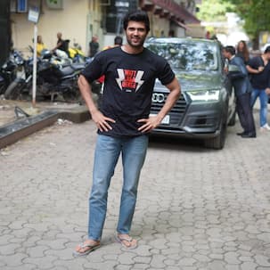 Liger: Mystery behind Vijay Deverakonda wearing Rs 200 chappals at all the promotions SOLVED