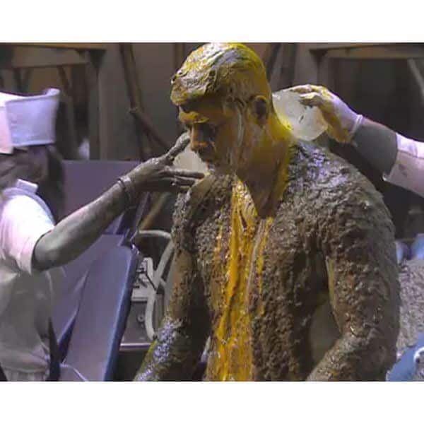 Bigg Boss 13: Mixture of cow dung and mud applied to the body