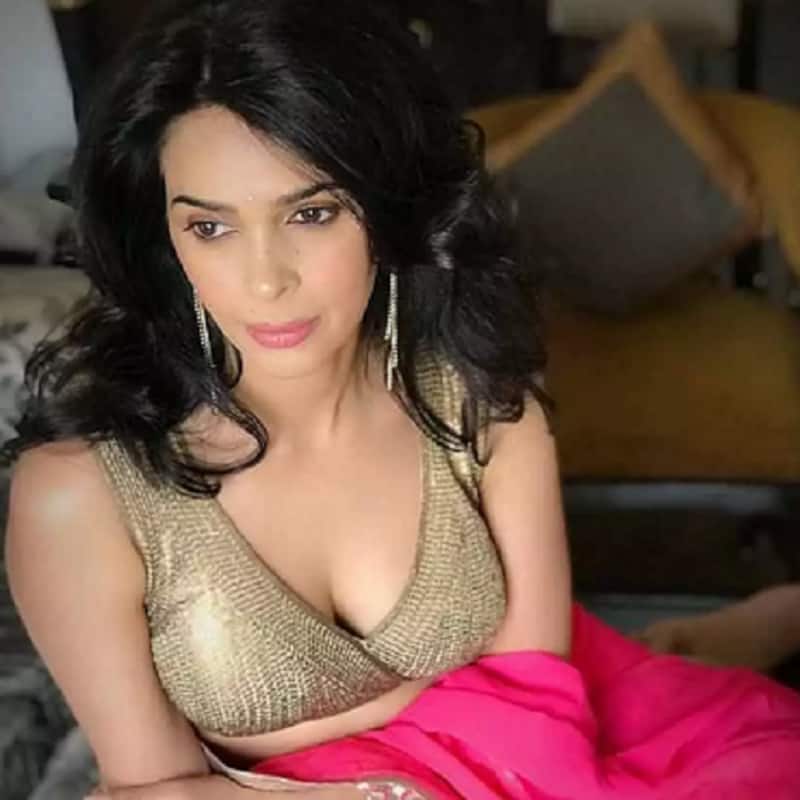 Mallika Sherawat SLAMS Indian women; claims they couldn't handle her glamour while men never had a problem