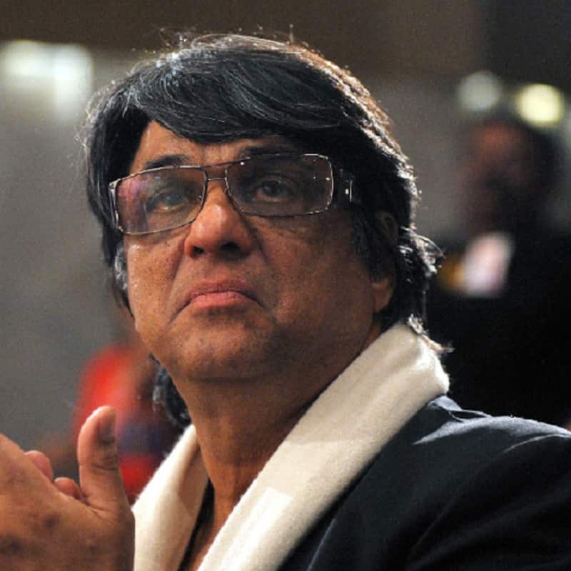 Shaktimaan star Mukesh Khanna says if a girl asks for s*x from a boy, she is doing 'dhanda'; gets brutally slammed by SHOCKED fans