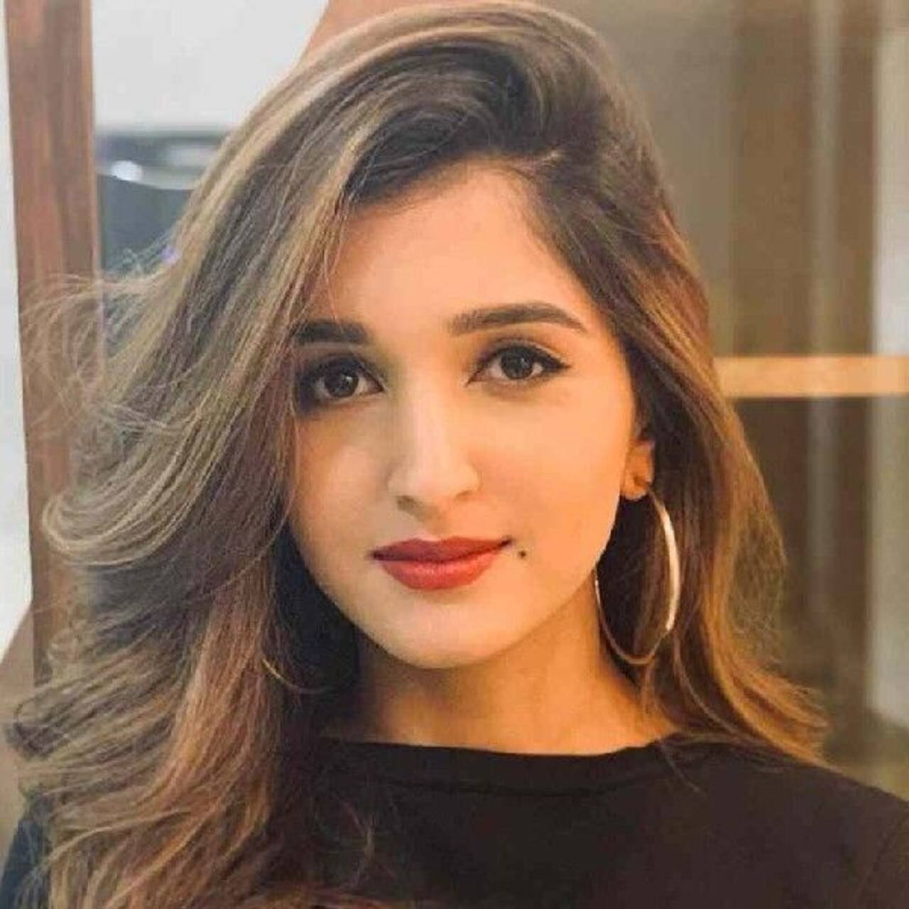 लिस्ट में शामिल होंगी निधि शाह (Nidhi Shah)