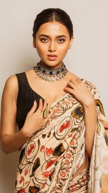 साड़ी में टीवी की 'नागिन' का दिखा दिलकश अवतार