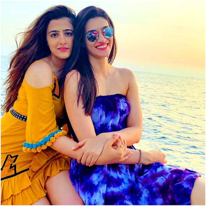 कृति सेनॉन और नुपुर (Kriti Sanon-Nupur)