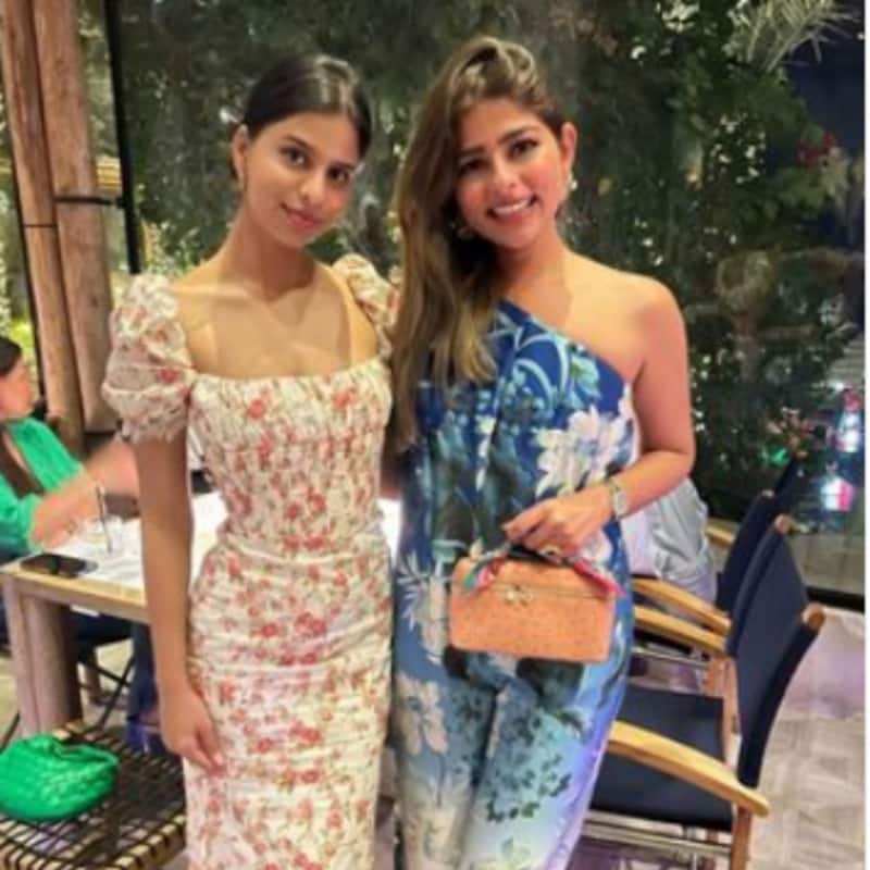 Suhana Khan and her doppelganger Bareeha from Pakistan make for the chicest duo; fans find the latter 'prettier'