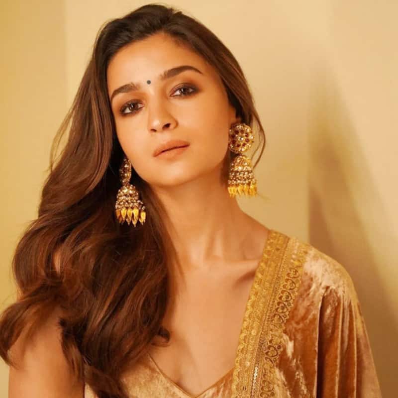 Mom-to-be Alia Bhatt relishes pizza; thanks Shilpa Shetty Kundra for fulfilling her midnight cravings