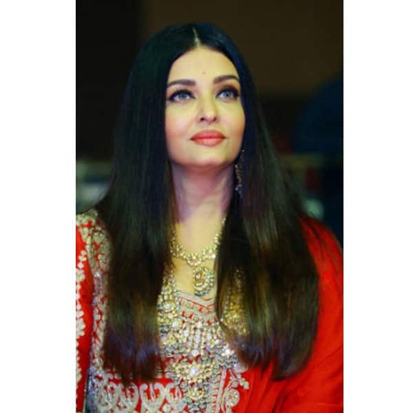 Aishwarya Rai Bachchan is a timeless beauty and these pictures speak volumes