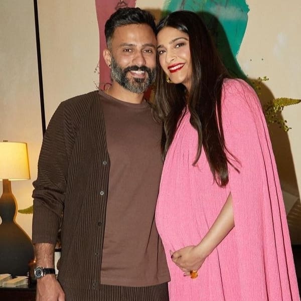 Sonam Kapoor's 35th Birthday Party Is the Stuff That Dreams Are Made Of;  See Pics - News18
