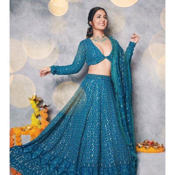 Hina Khan's sexy look in a lehenga