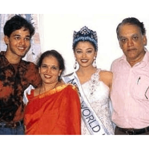 Aishwarya Rai Bachchan birthday: Unseen pictures of Ponniyin Selvan star  with family that prove her loved ones are her world