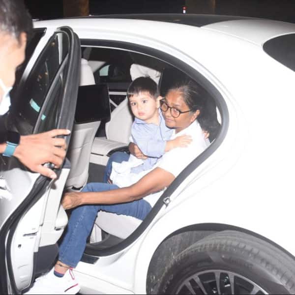 Kareena Kapoor son Jeh lands at the airport