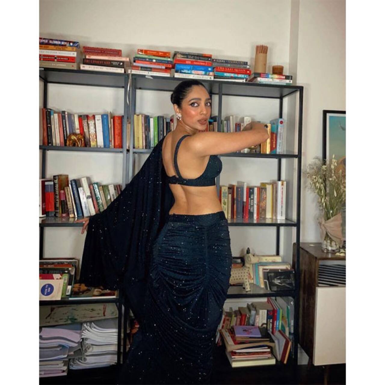 Ponniyin Selvan Actress Sobhita Dhulipala Flaunts Her Curves In A Bold