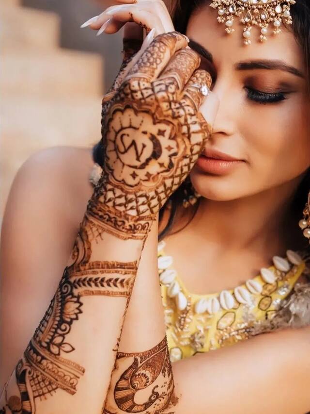 Beautiful back hand mehndi design ❤️ | Instagram