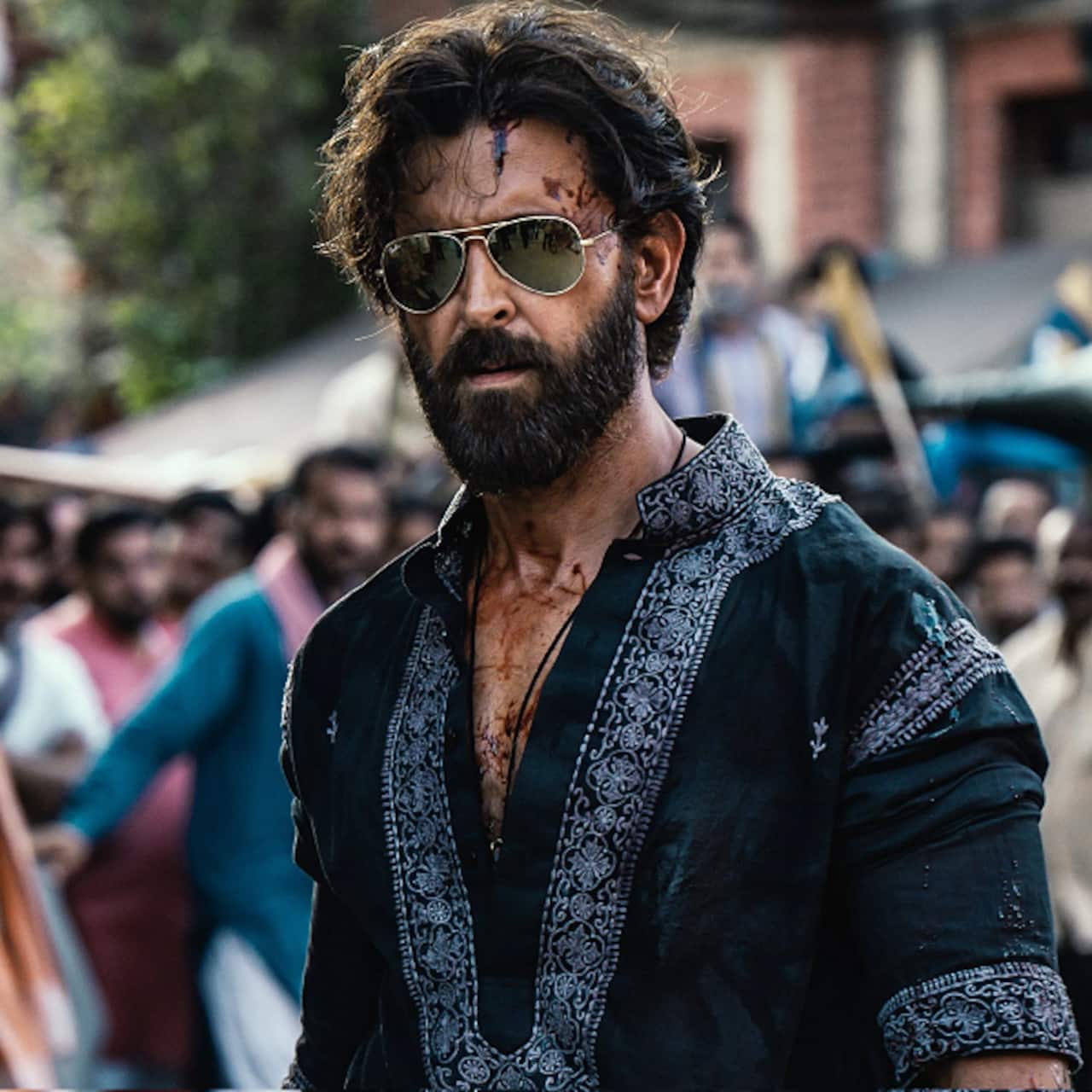 Hrithik Roshan's post on brain focusing on 'NEGATIVE' after Vikram Vedha box office failure leaves fans wondering and worried