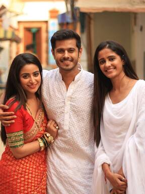 गुम है किसी के प्यार में के सेट पर खूब धमाल मचाते हैं सितारे