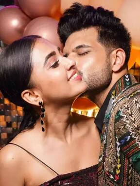 PDA moments of stars that caught the attention