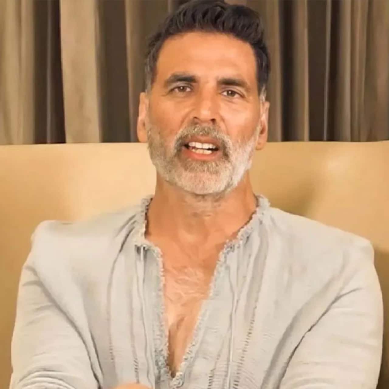 akshay kumar onitsuka tiger