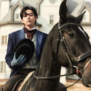 BTS: Kim Taehyung aka V makes ARMYs swoon with his 'veautiful days' photo-folio; fans cannot get over his Victorian avatar