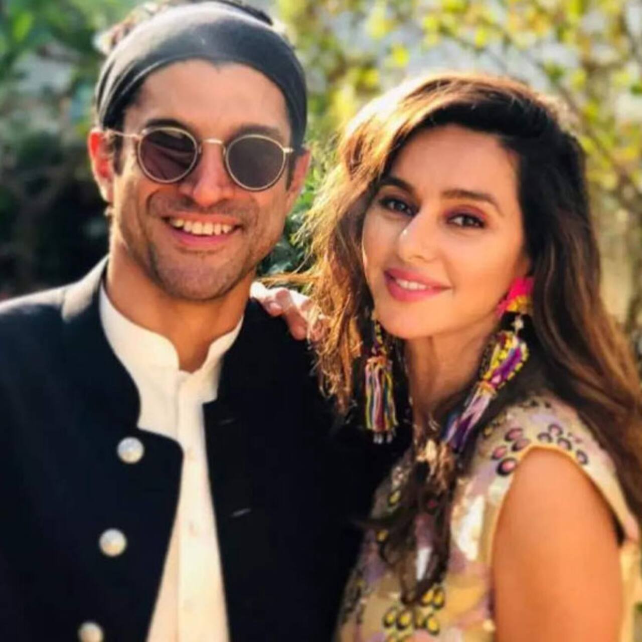 फरहान अख्तर और शिबानी दांडेकर (Farhan Akhtar-Shibani Dandekar)