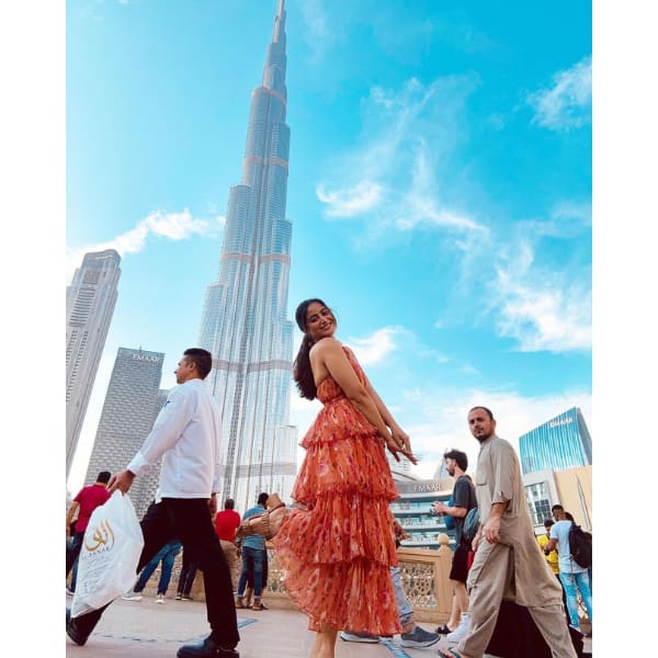 Ghum Hai Kisikey Pyaar Meiin duo Neil Bhatt-Aishwarya Sharma Dubai trip pics: Aishwarya gets posey 